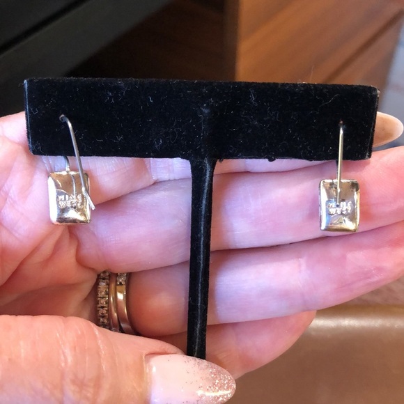 Nine West small silver puffed rectangle earring minimalist an modern high polish - Picture 5 of 6